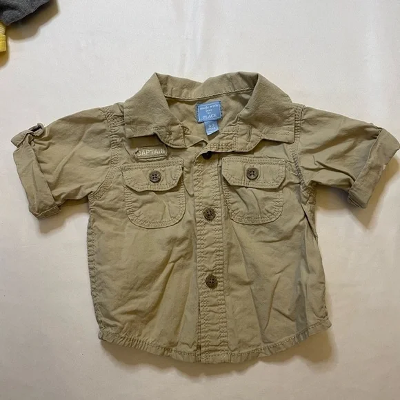 Boys set of 4 carters,Gerber, and children’s place size newborn-0-3M shirts pant - Picture 8 of 9